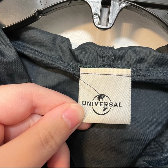 Universal Studios Vintage Hollywood Square Rain Hooded Jacket unisex Black LG - Picture 3 of 9